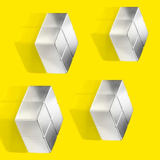 Extra starke Magnete für Glastafeln, Würfel, 4 Stück.
