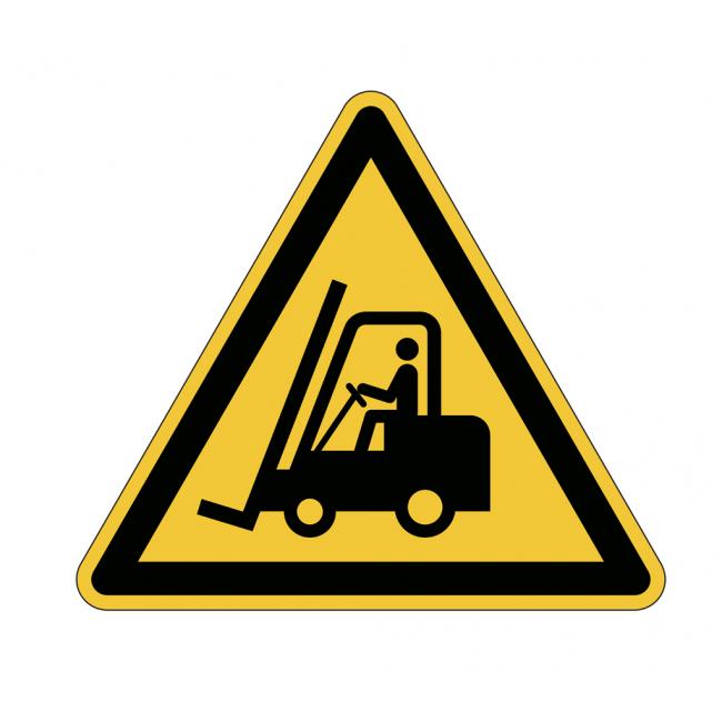 Warnschild auf dem Boden: Vorsicht vor Lastwagen!